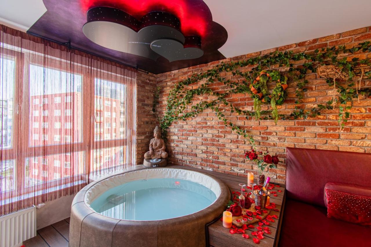 Jacuzzi - Love - Bdsm - Extra Luxury - Ev Chargger - Valentine'S Day - Red Room - Flexible Selfcheckins 28 Zagreb Exterior photo