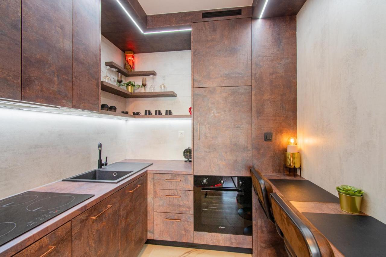Jacuzzi - Love - Bdsm - Extra Luxury - Ev Chargger - Valentine'S Day - Red Room - Flexible Selfcheckins 28 Zagreb Exterior photo