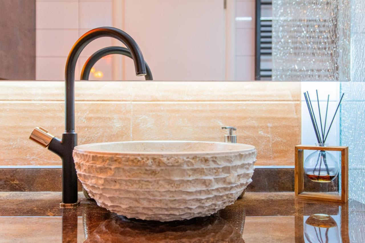 Jacuzzi - Love - Bdsm - Extra Luxury - Ev Chargger - Valentine'S Day - Red Room - Flexible Selfcheckins 28 Zagreb Exterior photo