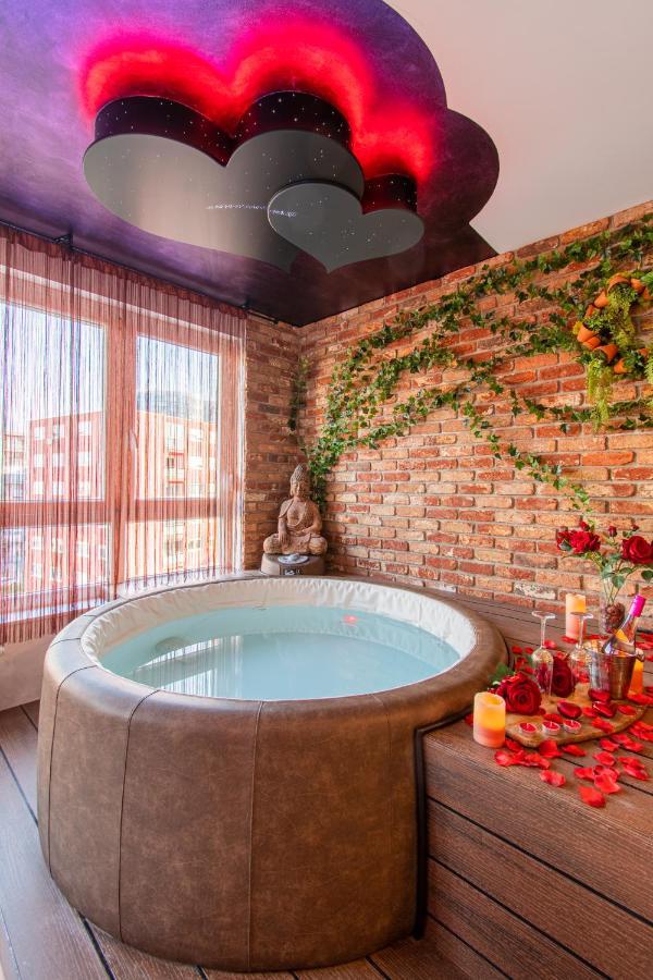 Jacuzzi - Love - Bdsm - Extra Luxury - Ev Chargger - Valentine'S Day - Red Room - Flexible Selfcheckins 28 Zagreb Exterior photo
