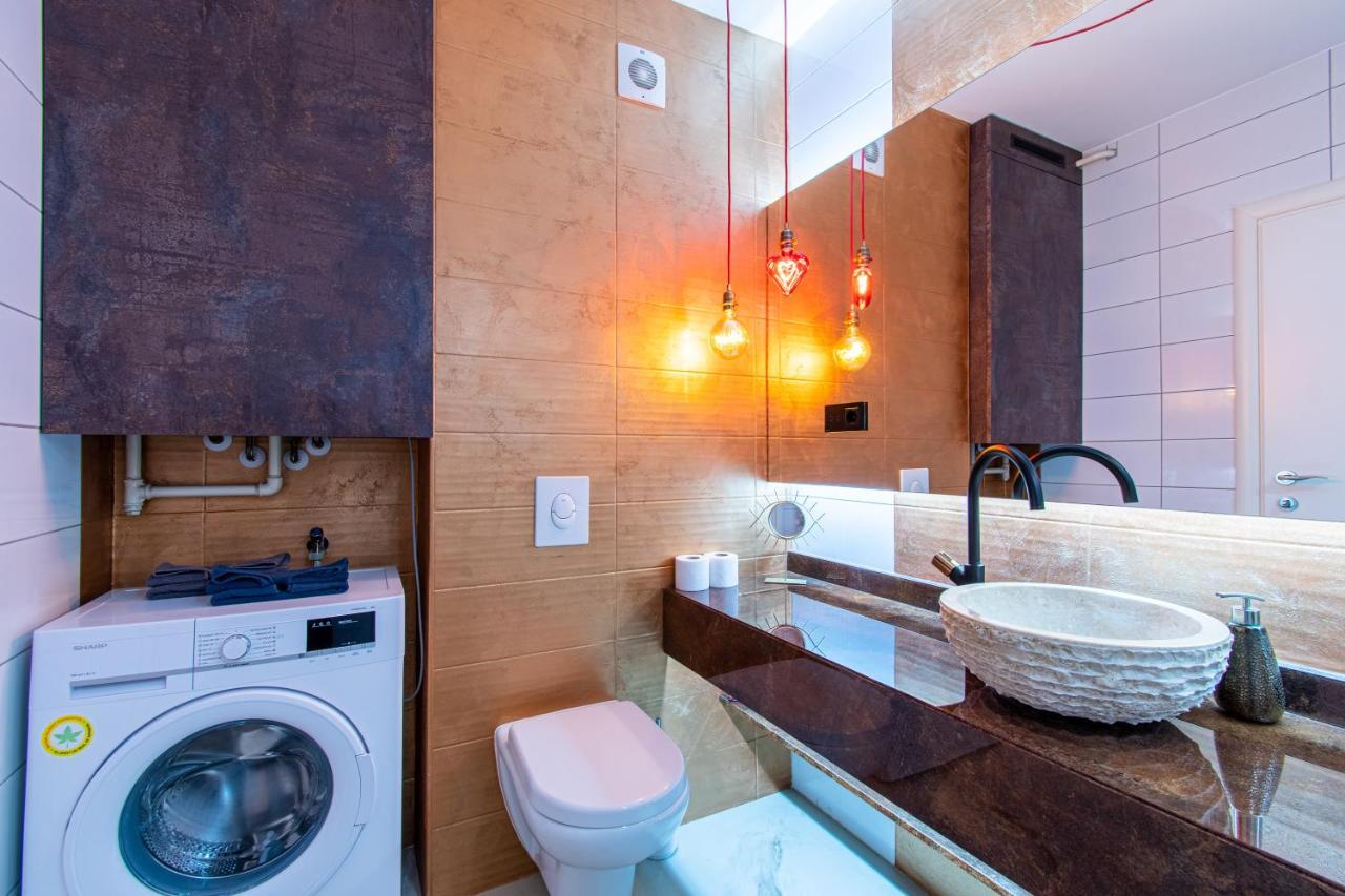 Jacuzzi - Love - Bdsm - Extra Luxury - Ev Chargger - Valentine'S Day - Red Room - Flexible Selfcheckins 28 Zagreb Exterior photo